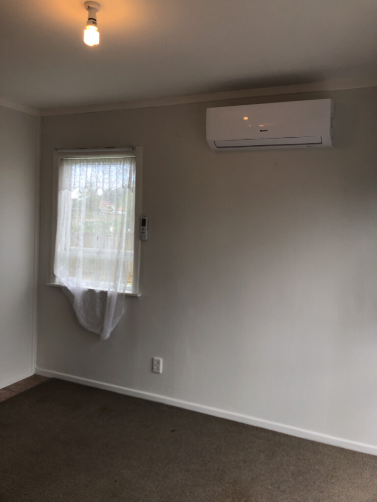 Lounge room photo (2)